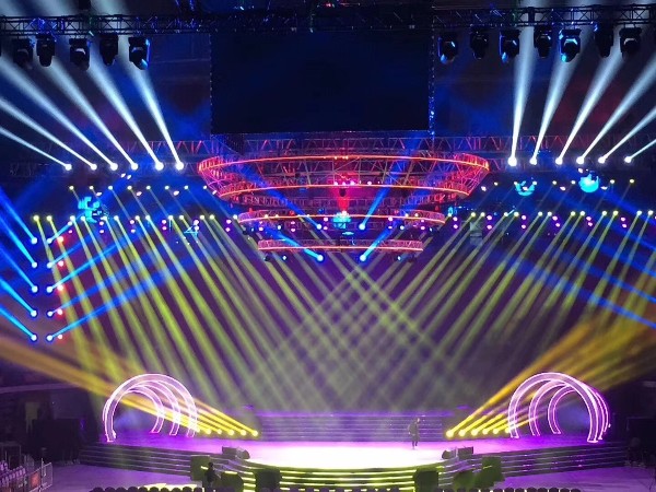 專業舞臺設備一站式服務，為酒店活動打造卓越視聽盛宴