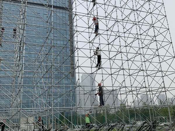 杭州百草味氧氣音樂節(jié)雷亞架舞臺(tái)搭建案例