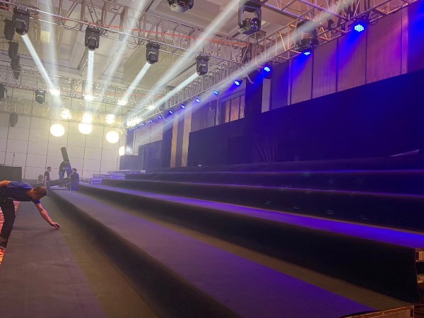 用戶如何合理減少舞臺(tái)設(shè)備租賃的成本？