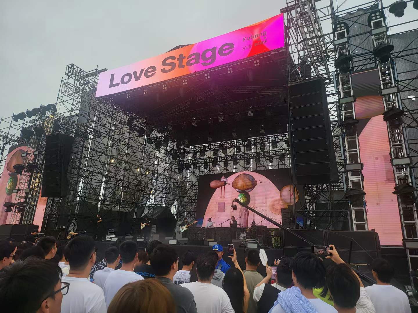 舞臺燈光租賃設備助力浮梁草莓音樂節順利收官2
