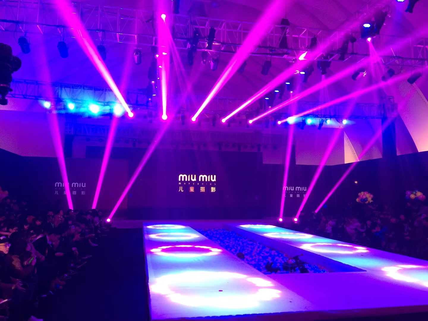 舞臺搭建服務(wù)合同利害