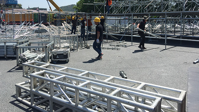 現(xiàn)場服務(wù)3