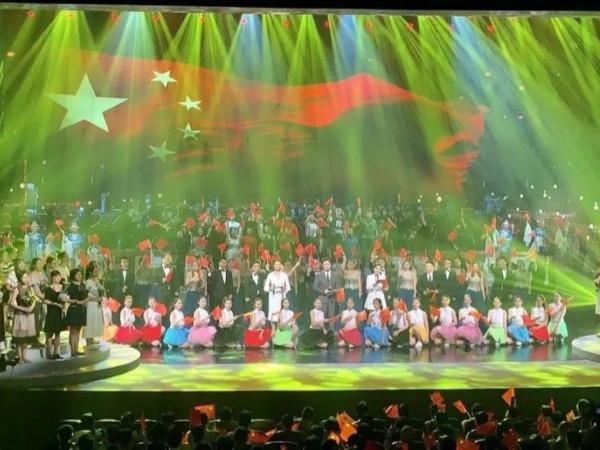 禮贊新中國，奮進新時代燈光租賃案例