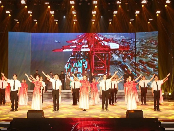 演出舞臺(tái)設(shè)備租賃好還是自購