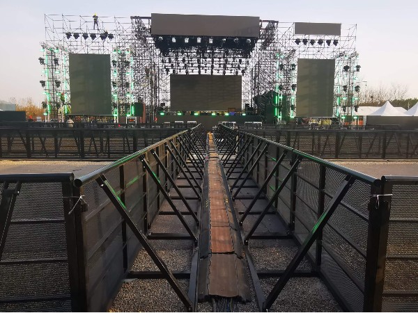 新成立企業(yè)尋找寧波燈光租賃公司認清哪三點