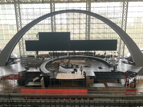 到鑫禾舞美租舞臺板的優(yōu)勢