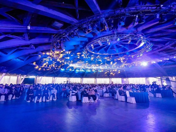 年會活動舞臺燈光租賃價格