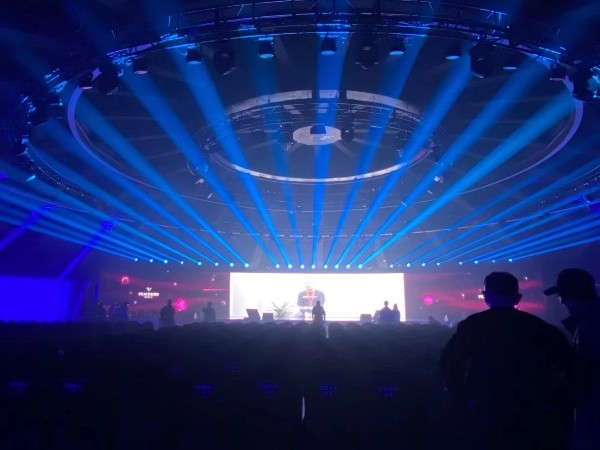 企業(yè)年會一站式舞臺設(shè)備租賃搭建供應(yīng)商